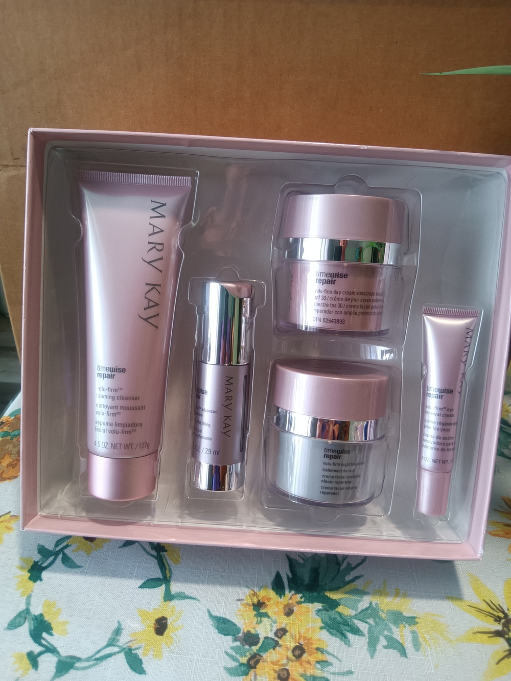 Mary Kay Timewise Repair Volu-firm Advanced Lifting Serum Skincare Set